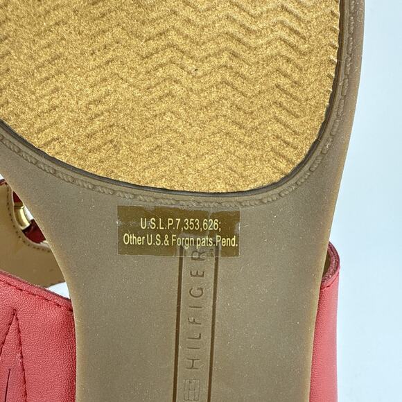 Tommy Hilfiger Women's Sia Red Thong Sandal Gold Tone Hardware Size 8.5M NWB - Picture 13 of 16